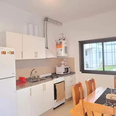 Casa Roque Funes, Ubicado En Cerro De Las Rosas Cordoba, Ofrece, Asador, Pileta, Cercanias, Estadio Kempes, Aeropuerto Ambrosio Taravella, Orfeo Superdomo, Sanatorio Allende, Casa Con 2 Departamentos Individuales Y Areas Comunes Córdoba Exterior foto