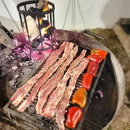 Casa Roque Funes, Ubicado En Cerro De Las Rosas Cordoba, Ofrece, Asador, Pileta, Cercanias, Estadio Kempes, Aeropuerto Ambrosio Taravella, Orfeo Superdomo, Sanatorio Allende, Casa Con 2 Departamentos Individuales Y Areas Comunes Córdoba Exterior foto