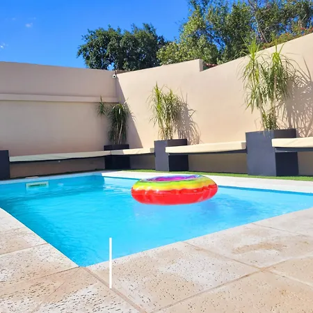 Casa Roque Funes, Ubicado En Cerro De Las Rosas Cordoba, Ofrece, Asador, Pileta, Cercanias, Estadio Kempes, Aeropuerto Ambrosio Taravella, Orfeo Superdomo, Sanatorio Allende, Casa Con 2 Departamentos Individuales Y Areas Comunes Córdoba Exterior foto